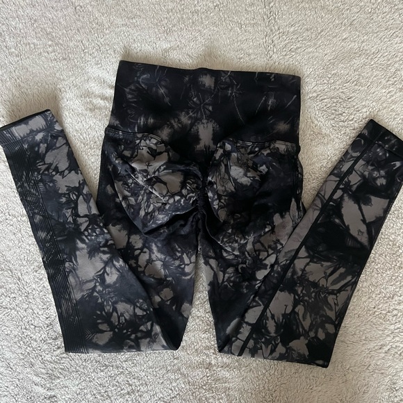 NWOT Seamless Scrunch Bottom Leggings - Picture 3 of 5